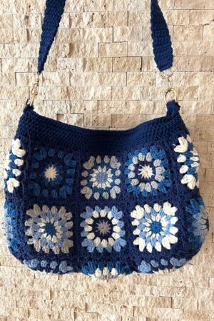 Captivating Blue Granny Square Crochet Bag A Timeless Knitted Crossbody for Everyday Style