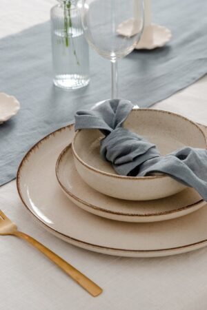 Elegant Linen Tableware Sustainable Napkins and Placemats for a Refined Dining Experience