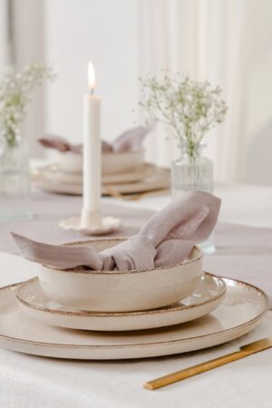 Elegant Linen Tableware Sustainable Napkins and Placemats for a Refined Dining Experience