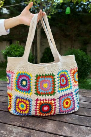 Granny Square Crochet Bag A Boho Patchwork Masterpiece for Beach Days and Beyond