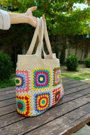 Granny Square Crochet Bag A Boho Patchwork Masterpiece for Beach Days and Beyond