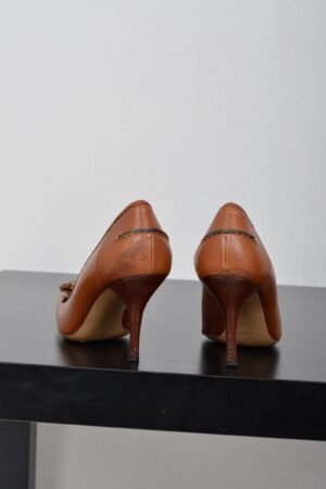 Captivating Brown Leather Heels Gucci by Tom Ford's Timeless Elegance