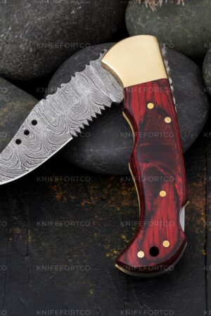 Personalized Damascus Steel Pocket Knife A Timeless Gift for Special Occasions