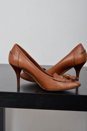 Captivating Brown Leather Heels Gucci by Tom Ford's Timeless Elegance