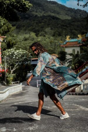 Exquisite Emerald Silk Kimono Embrace Bohemian Elegance