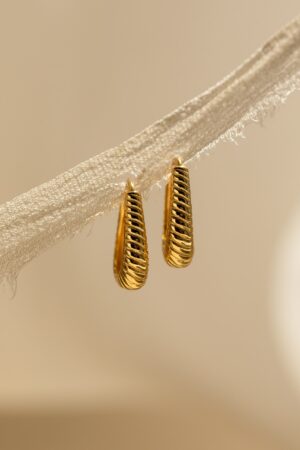 Ribbed Hoop Earrings Bold Geometric Statement Jewelry for a Chic Look