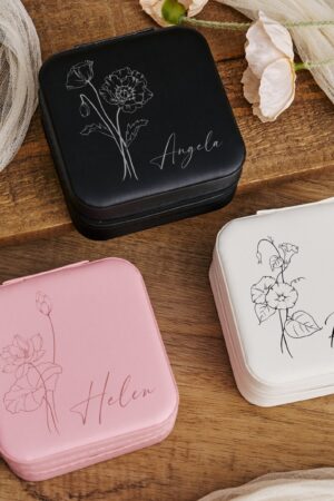 Personalized Birth Flower Jewelry Travel Box A Cherished Keepsake for Bridesmaids and Loved Ones