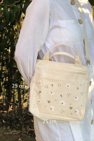 Embroidered Daisy Delight Handcrafted Canvas Tote for Summer Vibes