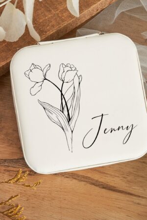 Personalized Birth Flower Jewelry Travel Box A Cherished Keepsake for Bridesmaids and Loved Ones