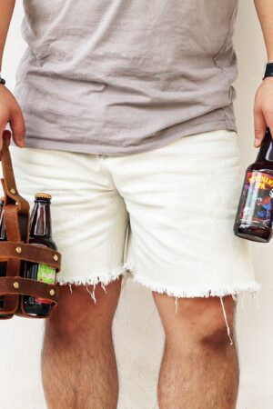 Premium Leather 6-Pack Beer Holder Carrier Kit for Bikes The Perfect Gift for Beer Enthusiasts