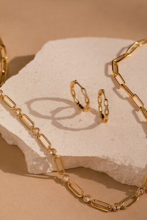 Caitlyn Minimalist Link Hoop Earrings Timeless Elegance for Everyday Glamour