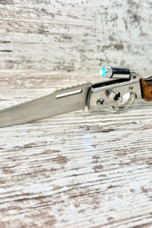 Personalized Pocket Knife with Flashlight The Ultimate Gift for Men