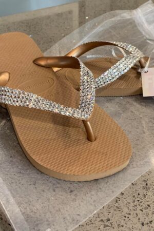 Crystal-Embellished Havaianas Elevate Your Summer Style