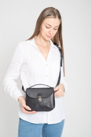 Exquisite Mini Leather Crossbody Bag A Timeless Accessory for the Modern Woman