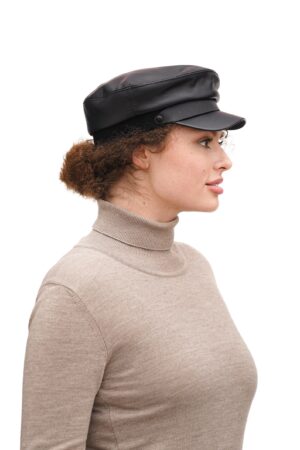 Stylish Faux Leather Baker Boy Cap Elevate Your Wardrobe with a Classic Touch