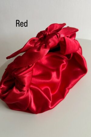 Knotted Satin Bag A Versatile Accessory for Every Occasion