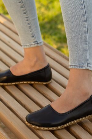 Grounding Shoes for Women Experience the Earth's Energy with Black Copper Barefoot Shoes