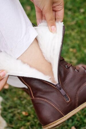 Handmade Shearling Boots Embrace Comfort and Style with Zero Drop and Natural Leather