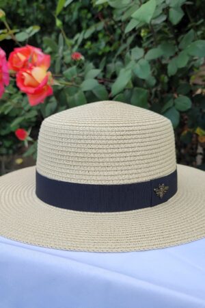 Embellished Bee Malibu Straw Hat A Timeless Fedora for Sun-Kissed Style