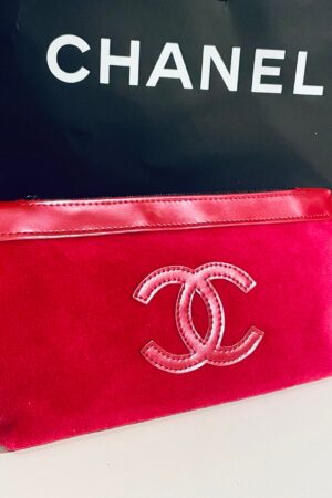 Captivating Chanel Cosmetic Clutch A Velvet Symphony in Pink and Red