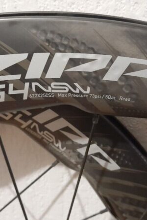 Zipp 454 NSW Carbon Clincher 700c Wheelset Unparalleled Speed and Control