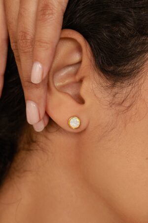 Vintage-Inspired Round Gemstone Studs Minimalist Elegance in Jade, Opal, and Labradorite