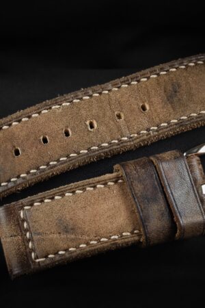 DH09 - Vintage Desert Premium Handcrafted Full-Grain Leather Watch Strap for Timeless Style