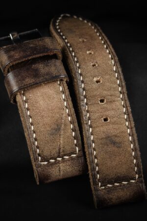 DH09 - Vintage Desert Premium Handcrafted Full-Grain Leather Watch Strap for Timeless Style