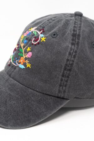 Embroidered Alphabet Letter Baseball Cap Personalized Floral Design for a Unique Gift