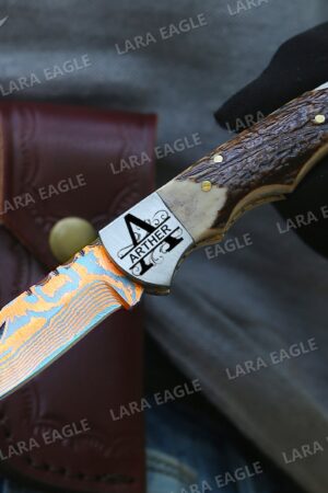 Exquisite Damascus Steel Pocket Knife A Timeless Gift for Special Occasions