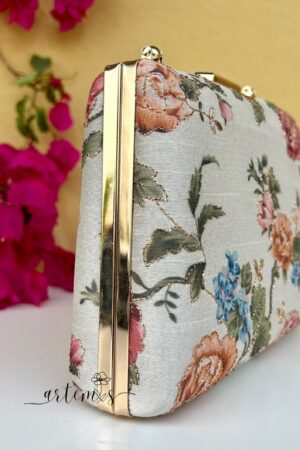 Exquisite Vintage Floral Ethnic Box Bag A Timeless Accessory for Special Occasions