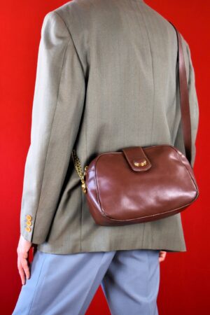 Timeless Treasure Vintage 80s Leather Shoulder Bag with Golden Chain