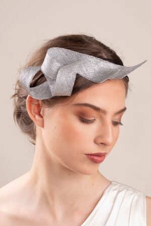 Exquisite Bridal Silver Fascinator Adorn Your Wedding Ensemble with Grace and Elegance