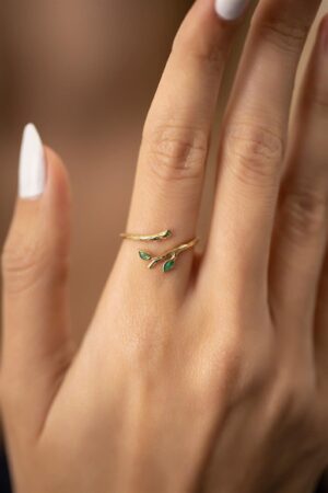 Exquisite Ivy Ring A Timeless Treasure for Her