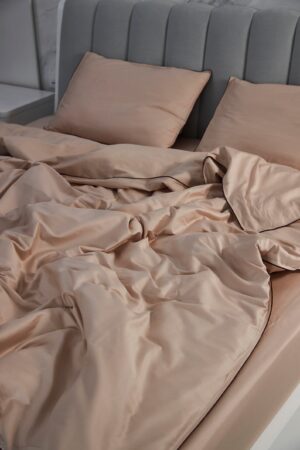 Indulge in Tranquil Slumber Beige Sateen Duvet Cover, 100% Cotton Luxury for a Restful Night