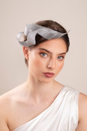 Exquisite Bridal Silver Fascinator Adorn Your Wedding Ensemble with Grace and Elegance