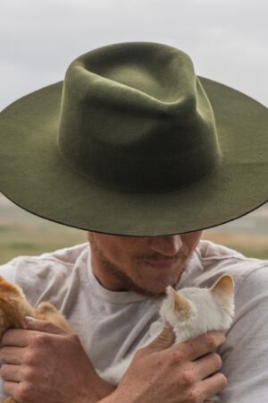 Personalized Cowboy Hat Wide-Brimmed Fedora for Cattlemen, a Perfect Father's Day Gift