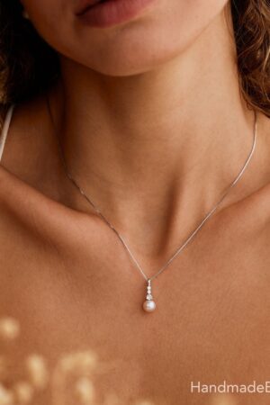 Exquisite 925 Sterling Silver Pearl Necklace with Diamond A Timeless Treasure for Bridesmaids and Weddings