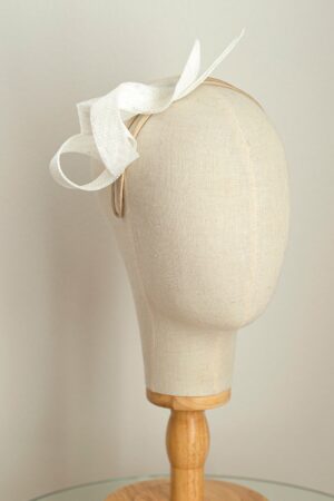 Exquisite Bridal Fascinator Adorn Your Special Day with Sculptural Elegance