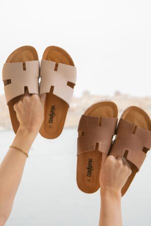 Sandstone Beige Cork Sandals for Men Elevate Your Style with Comfort and Luxury