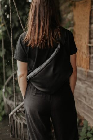 Versatile Vegan Leather Bum Bag Your Eco-Friendly Companion for Hands-Free Adventures