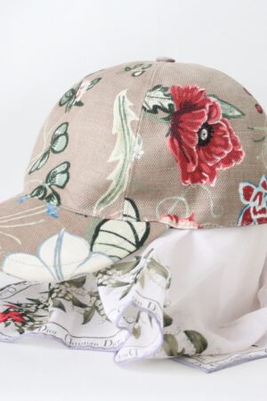 GUCCI Cap with Vibrant Floral Print Elevate Your Style with Nature's Canvas