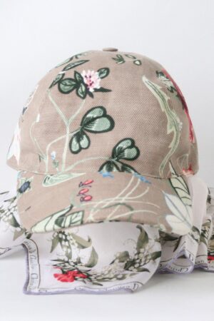 GUCCI Cap with Vibrant Floral Print Elevate Your Style with Nature's Canvas