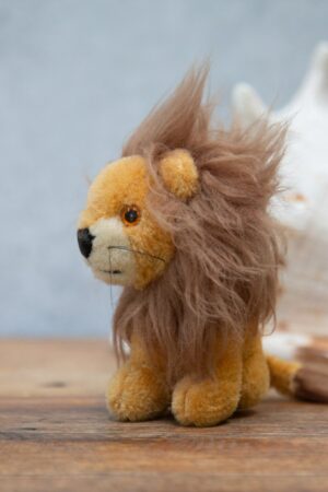 Vintage Steiff Lion Cub A Timeless Treasure with Classic Charm