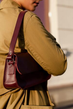 Burgundy Minimalist Shoulder Purse The Epitome of Elegance and Style