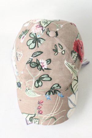 GUCCI Cap with Vibrant Floral Print Elevate Your Style with Nature's Canvas